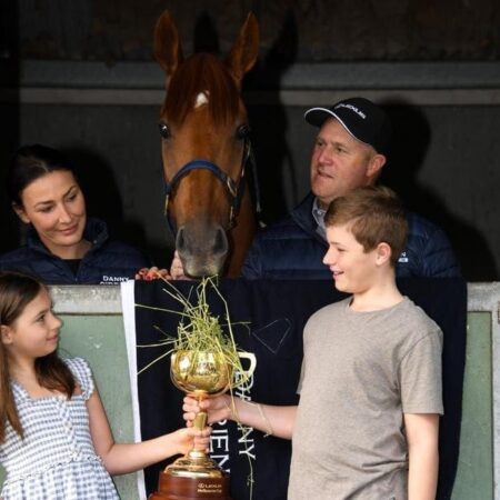 Vow And Declare comes through Cup win well