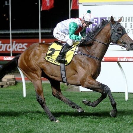 Jon Snow out of Melbourne Cup