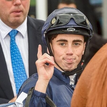 How many Melbourne Cups has Lachlan King won?