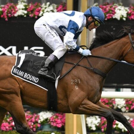 Miami Bound gives O’Brien first Oaks win