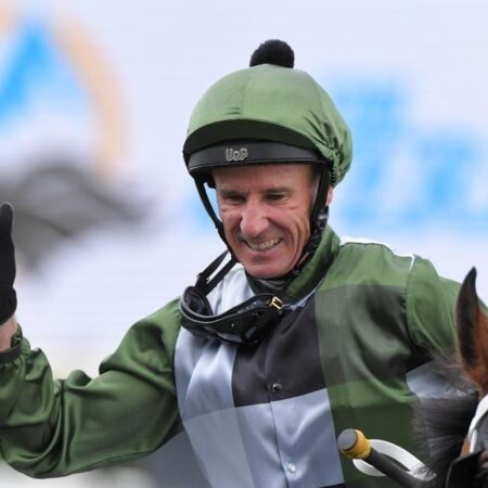 Boss to miss Cup ride on Constantinople