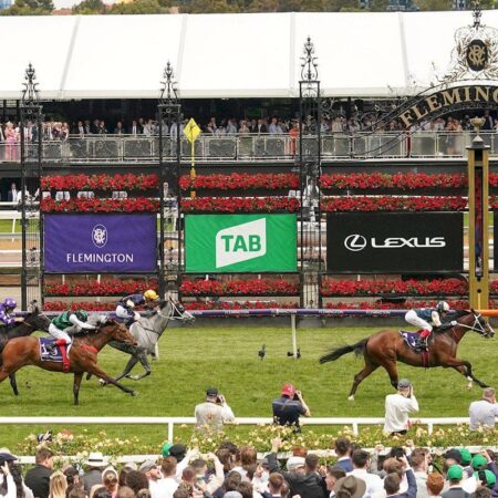 Soulcombe destroys his rivals in Queen’s Cup